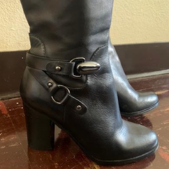 Tahari Flex Boots - Picture 2 of 5